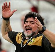 Kisah Pemain Bola Legenda Maradona Meninggal Dunia